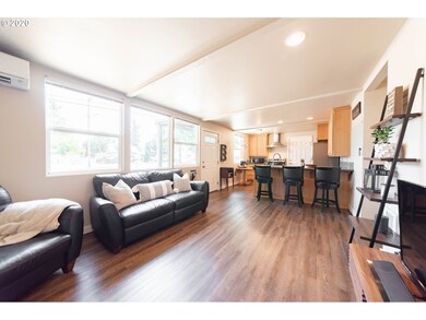 Kitchen/Living Room