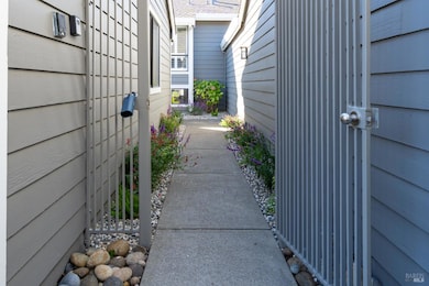 16 Drakes View Cir, Greenbrae, CA 94904 - photo 2