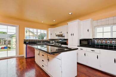 95 Coronado St Ventura CA-MLS_Size-004-K