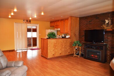 Living Room/Kitchen