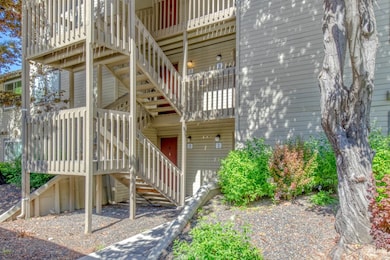 3675 S Gekeler Ln unit 6, Boise, ID 83706 - photo 4