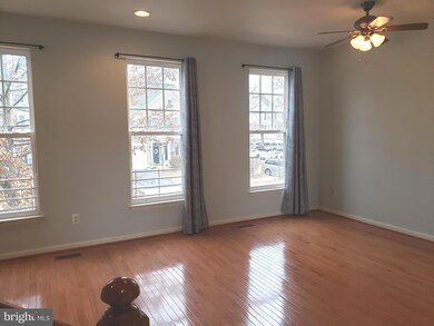 9155 Cascade Falls Dr, Bristow, VA 20136 - photo 3