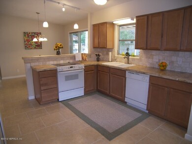 8340 S Lostara Ave, Jacksonville, FL 32211 - photo 3