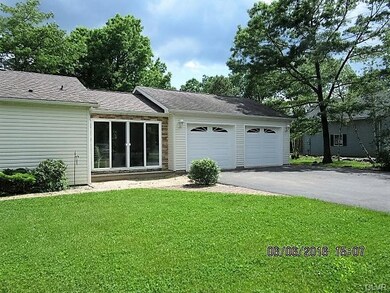 108 Wild Creek Dr, Jim Thorpe, PA 18229 - photo 2