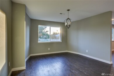 304 Leber St NE, Orting, WA 98360 - photo 4