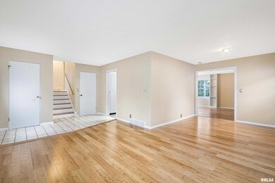 1904 Elmwood Ln, Bettendorf, IA 52722 - photo 5