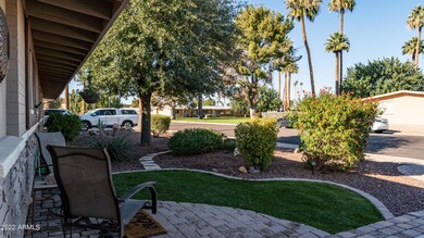 Front Patio w/ Pavers & Astro turf