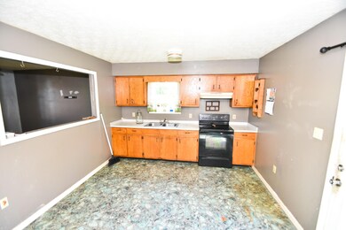 214 Meadow Dr, Tyner, KY 40486 - photo 5