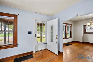 426 W Capistrano Ave, Toledo, OH 43612 - photo 6