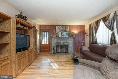 230 Orlando Ave, Gloucester City, NJ 08030 - photo 3