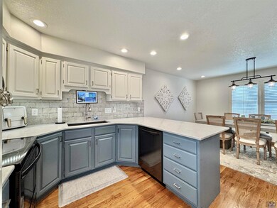 2455 SW Kingsrow Rd, Topeka, KS 66614 - photo 6