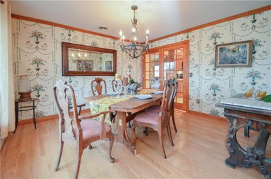 2817 Meadow Ln, Schnecksville, PA 18078 - photo 5