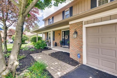 7012 Wethersfield Place-small-003-008-Ex
