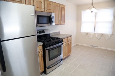 unlisted-address, Hazel Crest, IL 60429 - photo 6