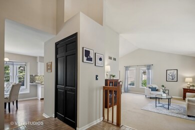 1215 Oakton Ln, Naperville, IL 60540 - photo 4