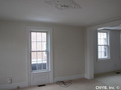 Living Room Four-bedroom apartment