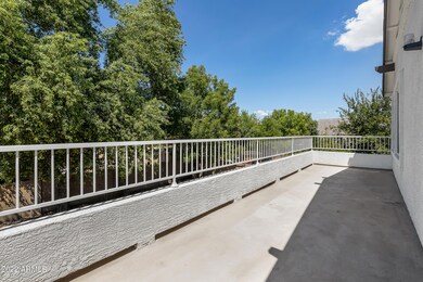 2474 E Del Rio Ct-24