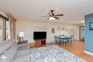05-Living Room Unit 1 MS_9840