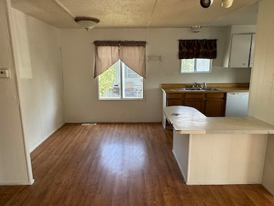 543 1/2 Wasatch St, Grand Junction, CO 81501 - photo 2