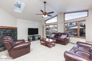 Living Room 20180310-DW-5206-SMALL