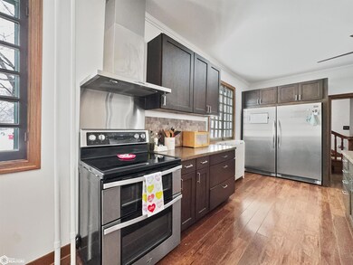 705 Central Ave E, Hampton, IA 50441 - photo 5