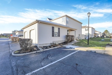 2540 Dahlia Way unit 26D, Columbus, OH 43235 - photo 4