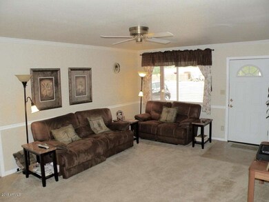 Living Room w/Ceiling Fan