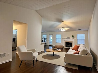 3780 Crescent Walk Ln, Suwanee, GA 30024 - photo 2