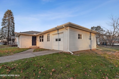 42-1702-Alvin-St-Toledo-OH-43607-WindowS