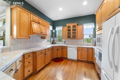 1891 Pine Mesa Grove unit B, Colorado Springs, CO 80918 - photo 6