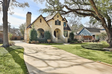 835 W 42nd St, Houston, TX 77018 - photo 3