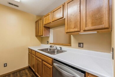 3509 E Ave NW unit A, Cedar Rapids, IA 52405 - photo 4