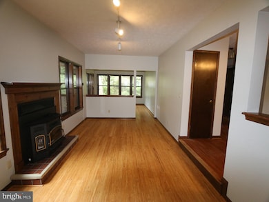 23169 Falling Leaf Ln, California, MD 20619 - photo 2