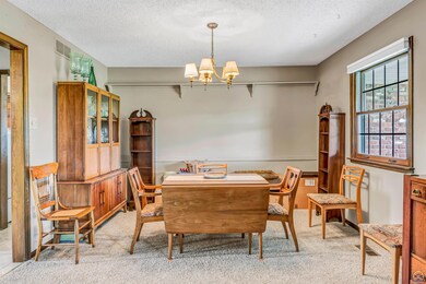 8911 SW 37th St, Topeka, KS 66614 - photo 7