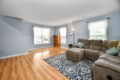 7 Buttercup Ln unit 7, South Grafton, MA 01560 - photo 2