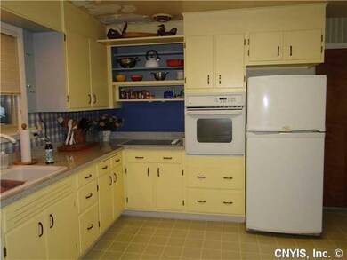 Kitchen. eat-in-kitchen, appliances are newer....