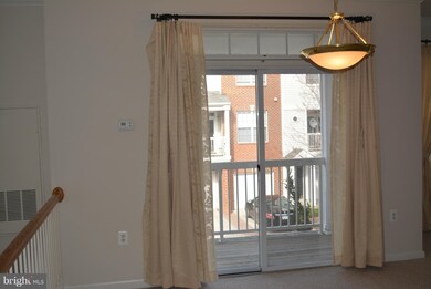 13059 Marcey Creek Rd, Herndon, VA 20171 - photo 2