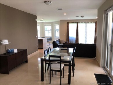 10554 NW 70th Ln, Doral, FL 33178 - photo 5