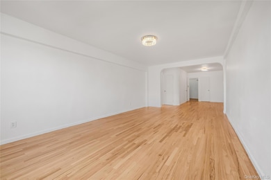 72-10 112th St unit 5H, Forest Hills, NY 11375 - photo 5