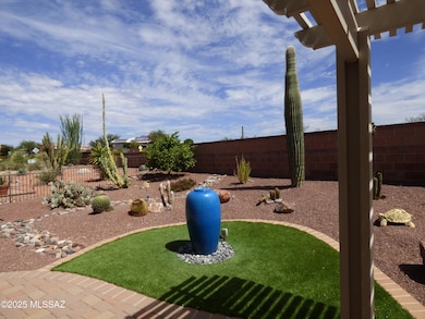 14274 N Trade Winds Way, Oro Valley, AZ 85755 - photo 3