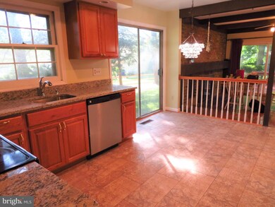 12400 Frost Ct, Potomac, MD 20854 - photo 5