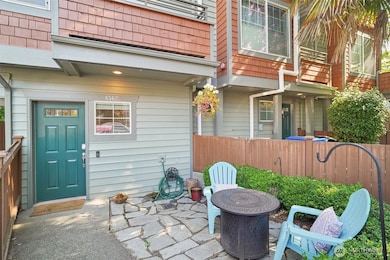 6562 5th Ave NE unit C, Seattle, WA 98115 - photo 3