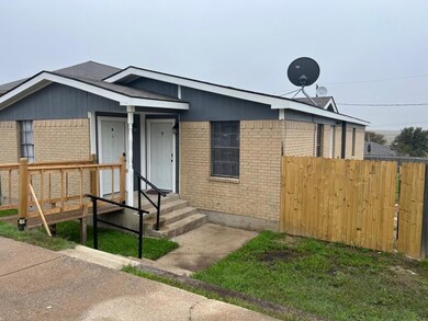 112 Arrowhead St unit B, Fort Worth, TX 76108 - photo 2
