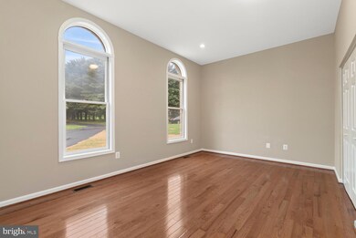 5201 Equestrian Dr, Sykesville, MD 21784 - photo 7