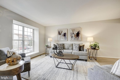 10320 Castlehedge Terrace, Silver Spring, MD 20902 - photo 5