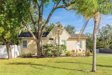 3011 6th St, Sarasota, FL 34237 - photo 4