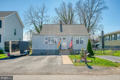 2923 Illinois Ave, Halethorpe, MD 21227 - photo 2