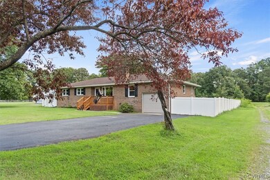 490 Thompson Ave, West Point, VA 23181 - photo 3