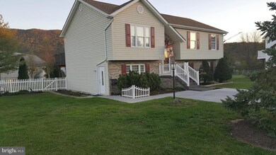 296 Duke Cir, Strasburg, VA 22657 - photo 2