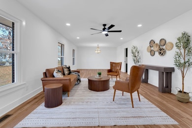 518 Sharondale Dr, Tullahoma, TN 37388 - photo 7